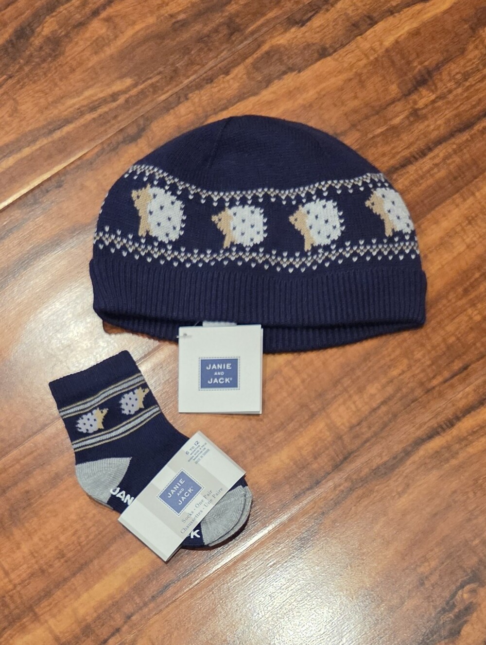 Janie and Jack NWT 6-12 Months Navy/Gray Hedgehog Fair Isle Sweater Hat & Socks